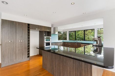 Photo of property in 84 Wade River Road, Stanmore Bay, Whangaparaoa, 0932