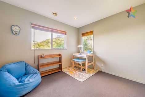 Photo of property in 27 Meadowbank Drive, Belmont, Lower Hutt, 5010