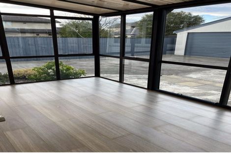 Photo of property in 30 Ealing Street, Redwood, Christchurch, 8051