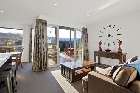 Photo of property in 12 Magnetic Place, Cromwell, 9310