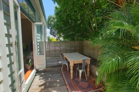 Photo of property in 6 Cowper Street, Devonport, Auckland, 0624