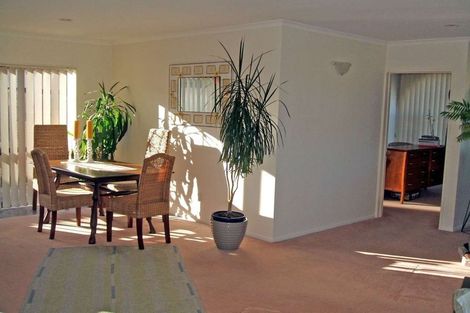 Photo of property in 19 Nuneaton Drive, Flat Bush, Auckland, 2019