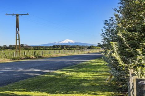 Photo of property in 43 Carrs Road, Urenui, 4377