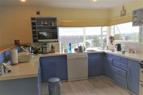Photo of property in 6 Da Vinci Place, West Harbour, Auckland, 0618