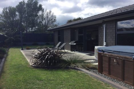 Photo of property in 10 Butterworth Crescent, Papamoa Beach, Papamoa, 3118