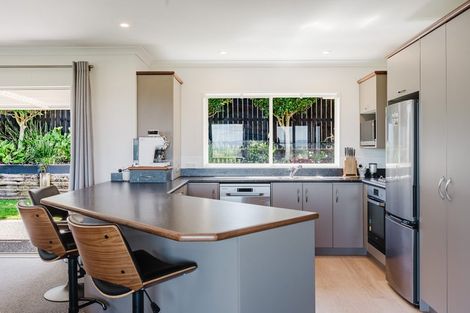 Photo of property in 18 Tironui Terrace, Western Heights, Hamilton, 3200