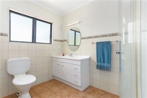 Photo of property in 4f Shaw Road, Oratia, Auckland, 0604