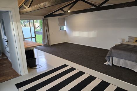 Photo of property in 11 Dellwood Avenue, Henderson, Auckland, 0612