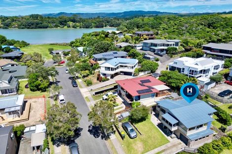 Photo of property in 10 Claydon Place, Ohope, 3121