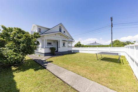 Photo of property in 86 Astley Avenue, New Lynn, Auckland, 0600