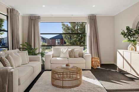 Photo of property in 30 Komata Crescent, Papamoa Beach, Papamoa, 3118