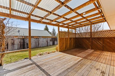 Photo of property in 17 Benmore Place, Omarama, 9412