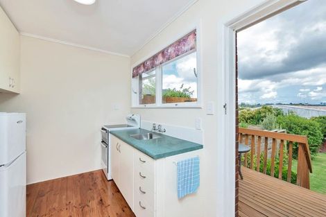 Photo of property in 1/8 Westward Ho, Glen Eden, Auckland, 0602