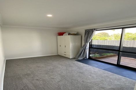 Photo of property in 14 Evans Road, Weymouth, Auckland, 2103