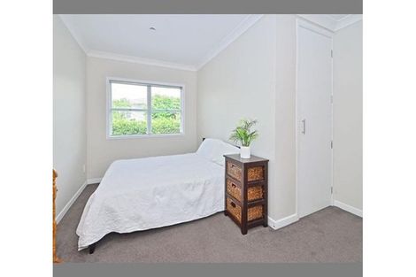 Photo of property in 6 Gills Avenue, Papakura, 2110
