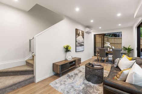 Photo of property in 4/14 Roland Hill, Glen Eden, Auckland, 0602