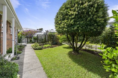 Photo of property in 1/5 Tristram Avenue, Forrest Hill, Auckland, 0620