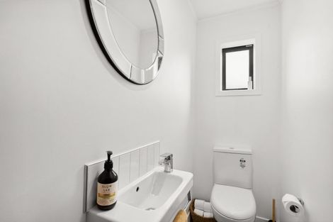 Photo of property in 32 Hood Crescent, Arrowtown, 9302