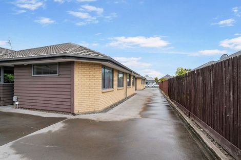 Photo of property in 4/13 Elizabeth Street, Riccarton, Christchurch, 8011
