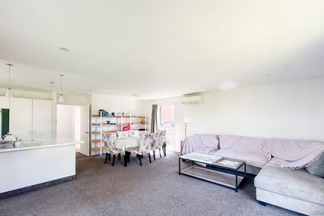 Photo of property in 72 Avonhead Road, Avonhead, Christchurch, 8042