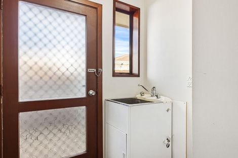 Photo of property in 2/204 Grimseys Road, Redwood, Christchurch, 8051