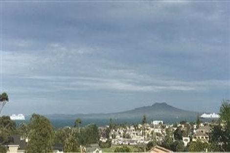 Photo of property in 28b Bevyn Street, Castor Bay, Auckland, 0620