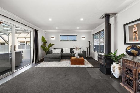 Photo of property in 9 Hinton Road, Taradale, Napier, 4112