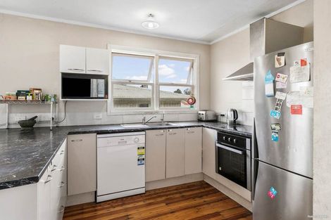Photo of property in 21 Kelkirk Street, Kelston, Auckland, 0602