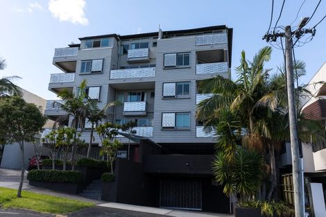 Photo of property in 2d/44 Aitken Terrace, Kingsland, Auckland, 1021