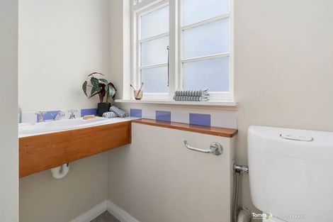 Photo of property in 20d Portland Crescent, Thorndon, Wellington, 6011