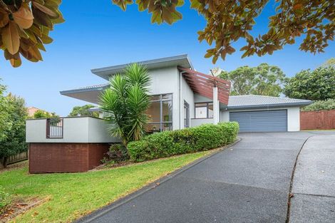 Photo of property in 17 Jacanas Place, Unsworth Heights, Auckland, 0632