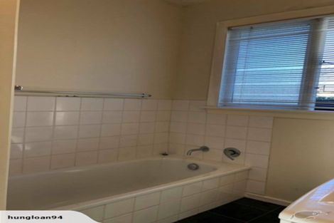 Photo of property in 70 Memorial Avenue, Ilam, Christchurch, 8053