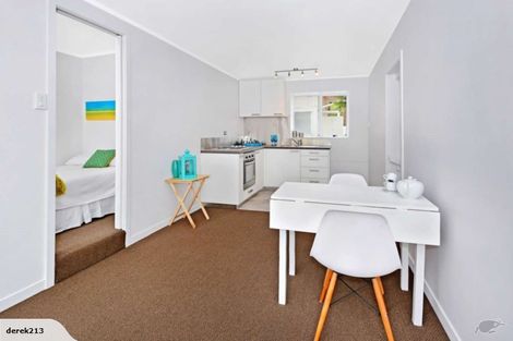 Photo of property in 24 Tiri Tiri Road, Birkdale, Auckland, 0626