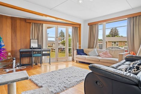 Photo of property in 1 Inverness Avenue, Hamilton East, Hamilton, 3216