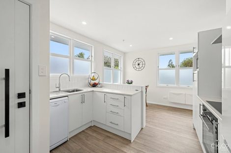 Photo of property in 1a Saulbrey Grove, Woburn, Lower Hutt, 5010