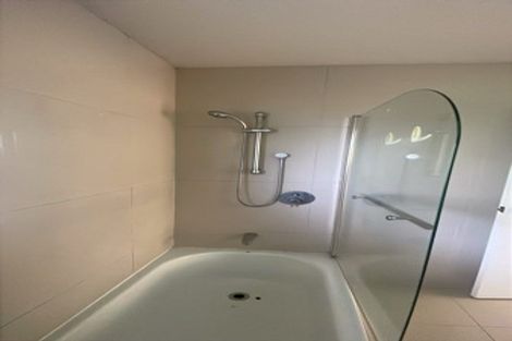 Photo of property in 2/94 Glamorgan Drive, Torbay, Auckland, 0630