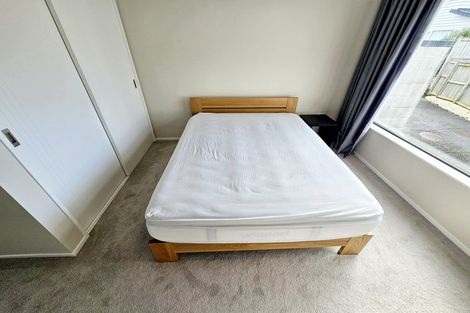 Photo of property in 247c Glenfield Road, Hillcrest, Auckland, 0627