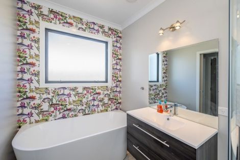 Photo of property in 12 Seagrass Place, Otaki Beach, Otaki, 5512