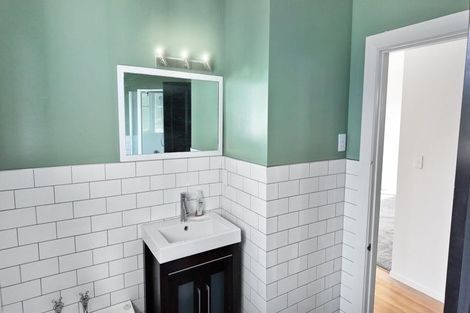 Photo of property in 50 Leighton Avenue, Waiwhetu, Lower Hutt, 5010