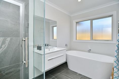 Photo of property in 106 Petries Road, Woodend, 7610