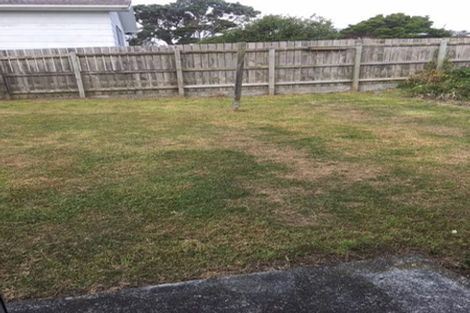 Photo of property in 24b Fitzpatrick Street, Newlands, Wellington, 6037