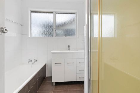 Photo of property in 14 Yearsley Place, Manurewa, Auckland, 2102