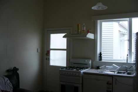 Photo of property in 78 Tasman Street, Mount Cook, Wellington, 6021