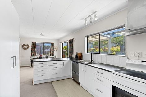 Photo of property in 124 Park Avenue, Waitarere Beach, Levin, 5510