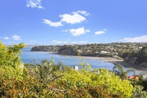 Photo of property in 7 Vaughan Crescent, Murrays Bay, Auckland, 0630