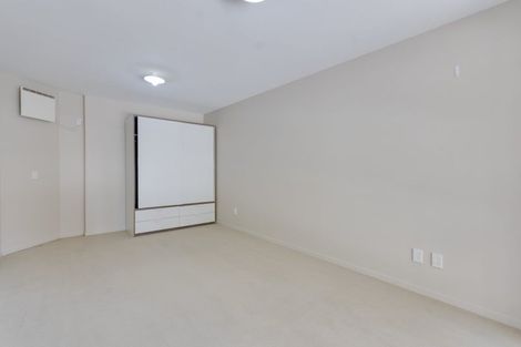 Photo of property in 1a Anderson Terrace, Mount Cook, Wellington, 6021