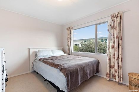 Photo of property in 1/20 Northcote Road, Takapuna, Auckland, 0622