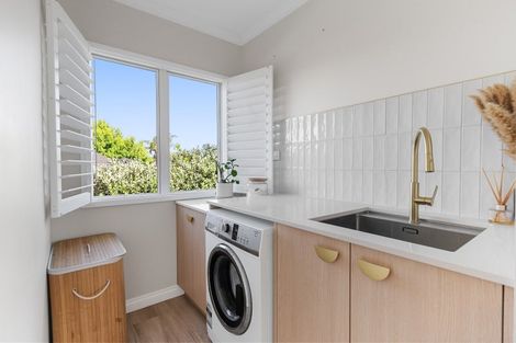Photo of property in 12 Brodie Place, Bethlehem, Tauranga, 3110