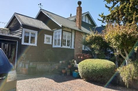 Photo of property in 475 Glenfield Road, Glenfield, Auckland, 0629