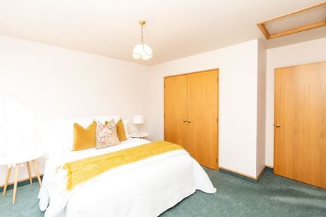 Photo of property in 15 Burn-murdoch Street, St Andrews, Hamilton, 3200